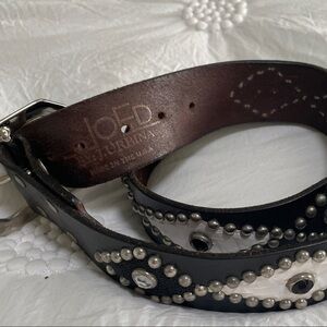 Black and White Studded Women's Belt
With interchangeable buckle.